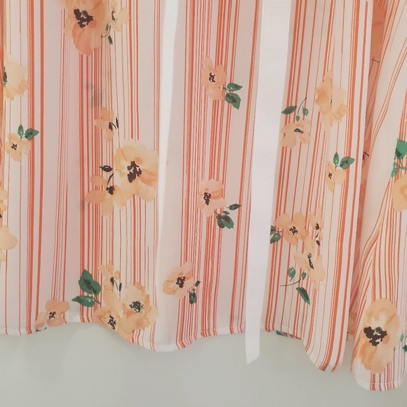 Elle semi sheer peach stripe & floral ruffle neck blouse medium - Picture 6 of 9